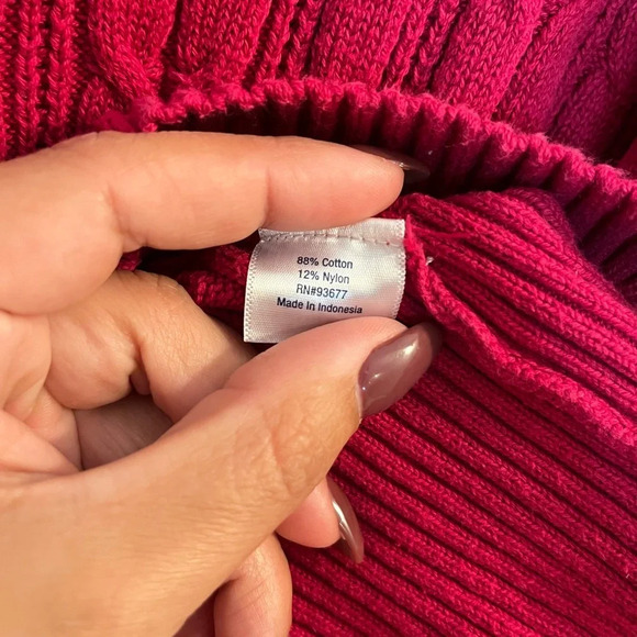 ❤️St John’s  Bay women cable knit sweater L or XL fucsia pink v neck rel… - Picture 4 of 5
